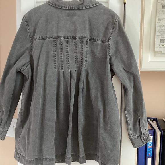 Women's Only Necessities gray top Sz L (but more like 18w) - Picture 2 of 6